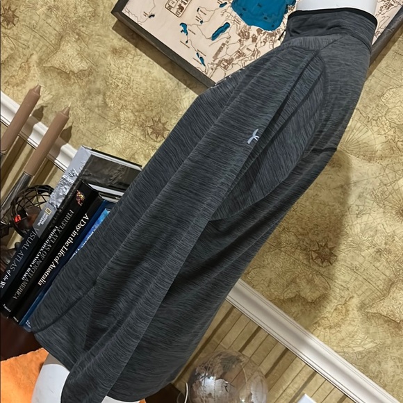 Under Armour Boston Red Socks Charcoal Quarter-Zip with Logo. Large - Picture 4 of 9